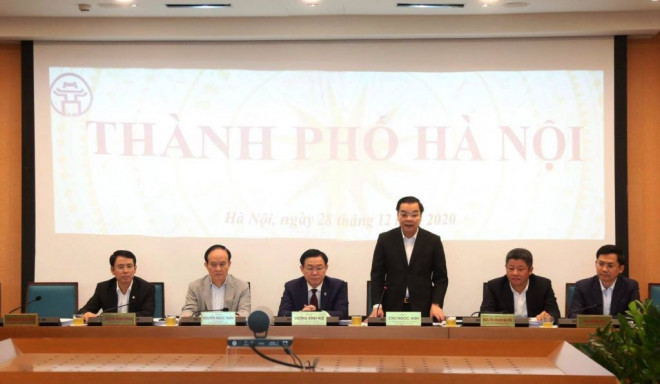 Chủ tịch UBND TP Hà Nội Chu Ngọc Anh báo cáo tại điểm cầu Hà Nội