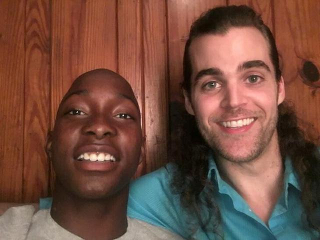 Bạn trẻ - Cuộc sống - Cuộc gặp gỡ định mệnh với người lạ giúp thiếu niên 16 tuổi đổi đời mãi mãi