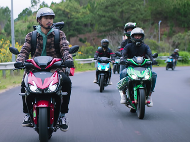 Xe máy - Xe đạp - Giải mã "2 bạn đồng hành" của Đen Vâu trên hành trình "Đi Về Nhà"