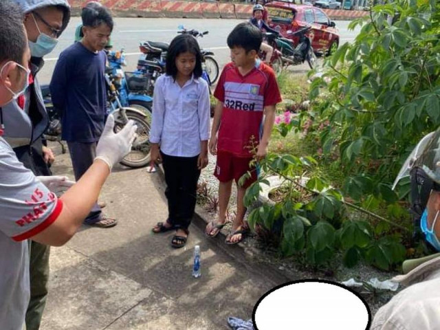 Pháp luật - Nam thanh niên tử vong cạnh con dao trước cửa nhà dân