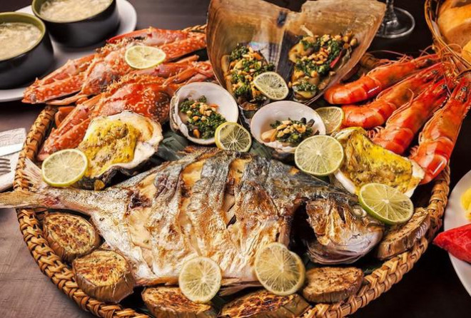Đại kỵ khi ăn hải sản có thể biến món ngon thành cực độc - 1