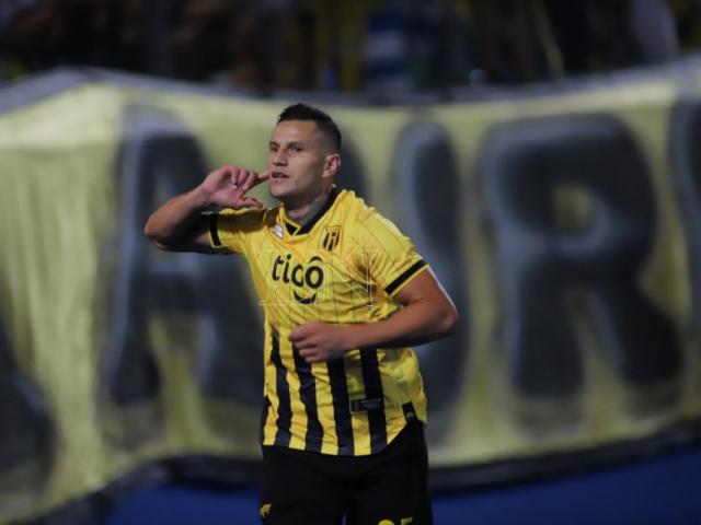 Bóng đá - Cựu sao Bundesliga nhận cái kết đắng vì khoe chỗ "nhạy cảm", mua vui cho vợ