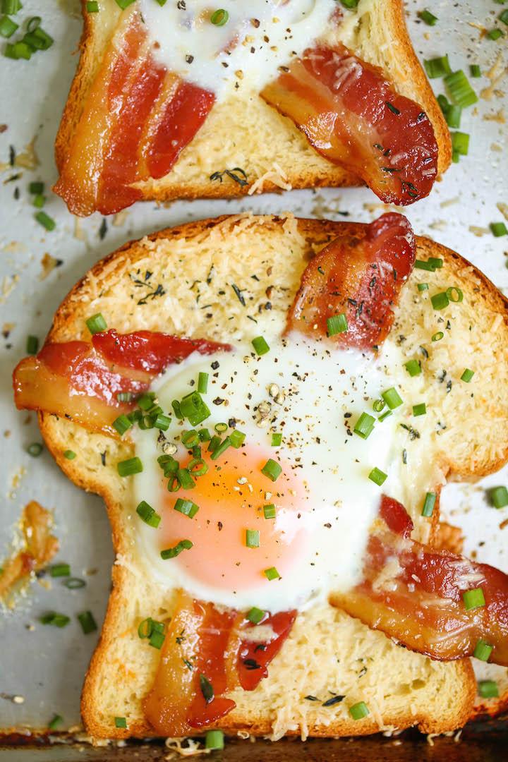 Cách làm bánh mì sandwich trứng thịt xông khói siêu nhanh cho bữa sáng - 3