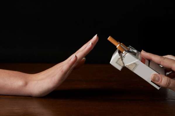 Ngoài ung thư vòm họng, bạn còn có nguy cơ mắc thêm 9 loại ung thư nếu tiếp tục hút thuốc lá - 5
