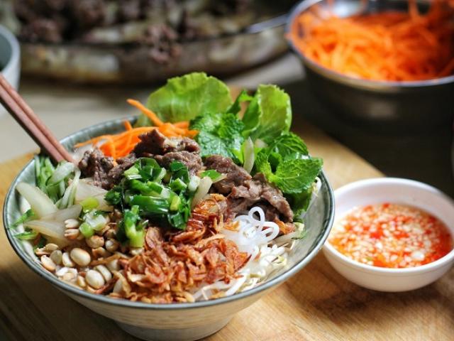 Cách làm bún bò Nam Bộ chuẩn vị cực đơn giản, nhanh gọn