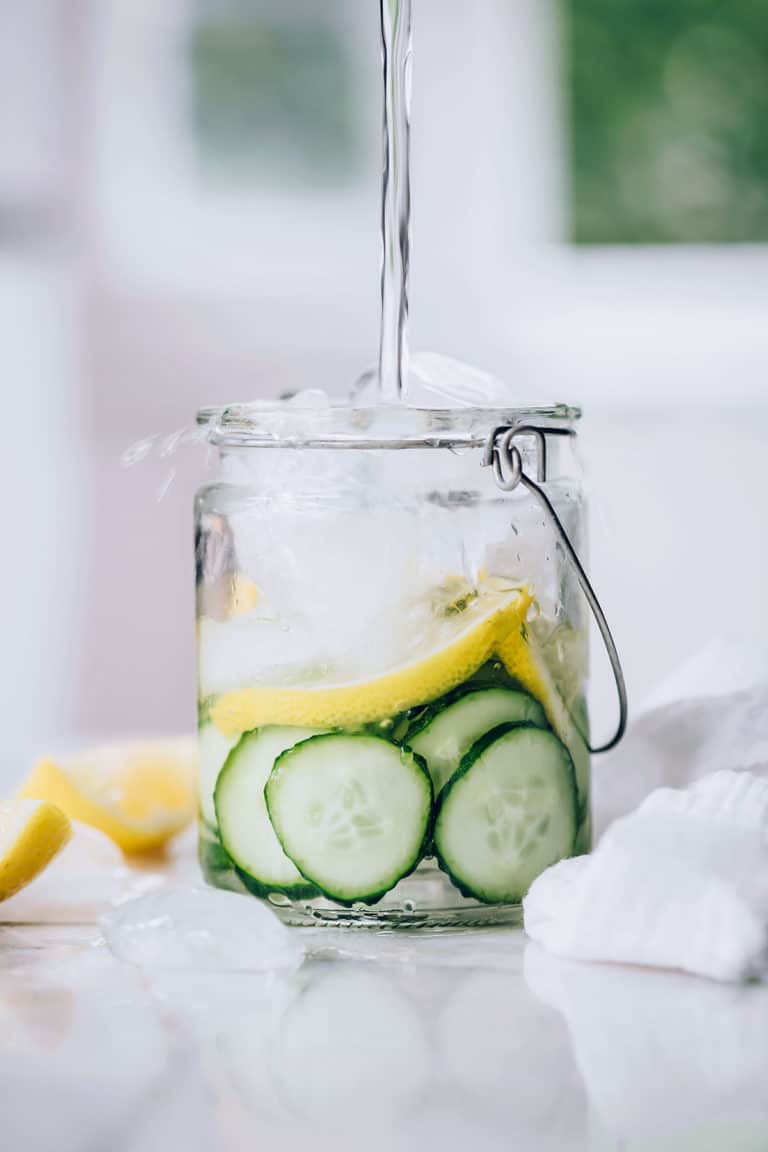 Cách làm nước detox dưa chuột cực dễ giúp bạn đẹp xinh lung linh trong năm mới - 2
