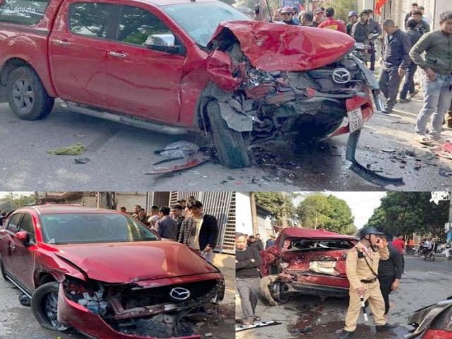 Tin tức trong ngày - Xe bán tải đâm liên hoàn nhiều xe trên đường, 4 người thương vong