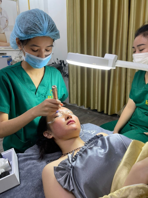 Hết sẹo, da xinh đón Tết với công nghệ Laser Fractional CO2 tại viện thẩm mỹ Royal - 2