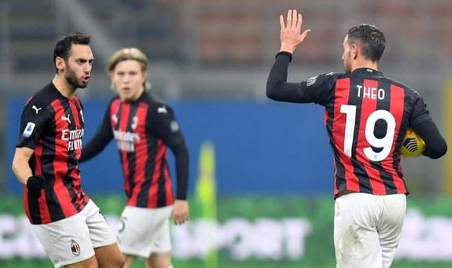 Ibrahimovic hồi sinh AC Milan: “Hóa rồng” sau 1 năm, thăng hoa đến bao giờ? - 3