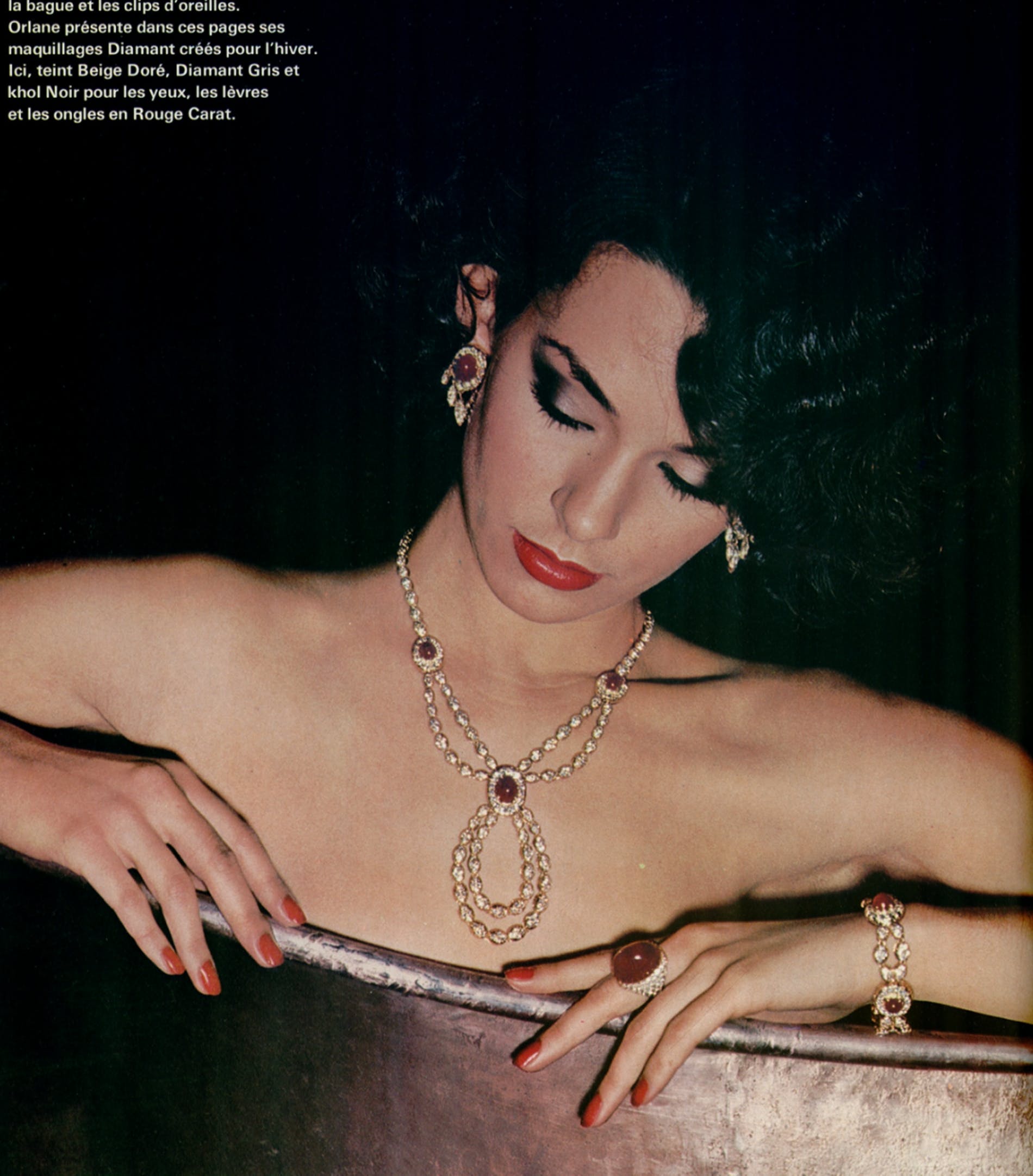 Đón giao thừa với cảm hứng từ trang phục cổ điển đẹp như mơ - 10