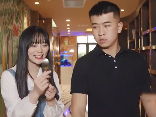 Cười 24H - Ông chồng mất tiền oan vì cô vợ có tật "tắt mắt"