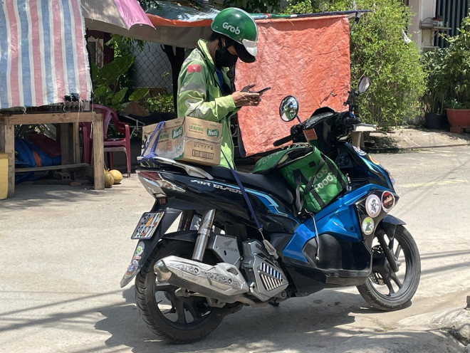 Xe ôm công nghệ chỉ được phép chở hàng, chưa chở người