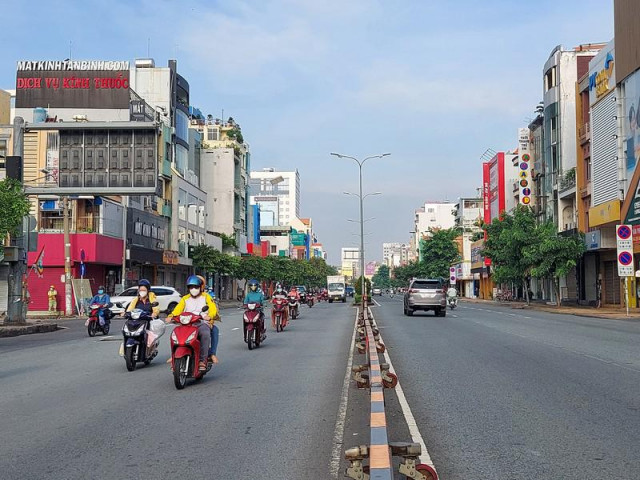 Media - Video: Các tuyến đường ở TP.HCM sáng ngày 1-10