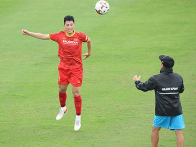 Bóng đá - HLV Park Hang-seo nói gì về việc "dùng giấy gói lửa" ở tuyển Việt Nam?