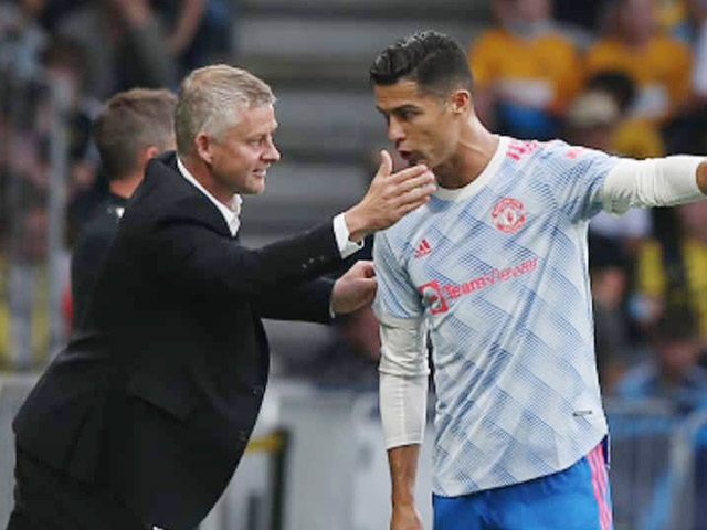 Bóng đá - Ronaldo thể hiện "quyền uy", đề nghị Solskjaer làm điều này để MU tiến bộ