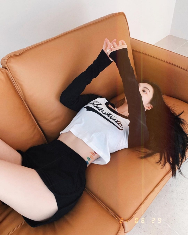 Cách đây vài tháng, nữ nghị sỹ Ryu Ho Jung có tổ chức họp báo về việc hợp thức hóa hình xăm&nbsp;&nbsp;thúc đẩy việc đưa luật &#39;Hợp pháp hoá hình xăm&#39;.

