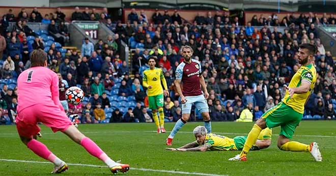 Norwich chơi quả cảm 