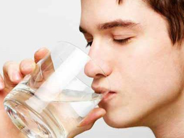 Sức khỏe đời sống - Nam giới cần loại bỏ ngay 3 thói quen này nếu không muốn "già trước tuổi"