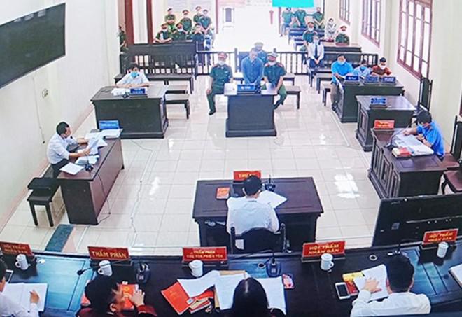 Phiên tòa xét xử Hùa Văn Sinh