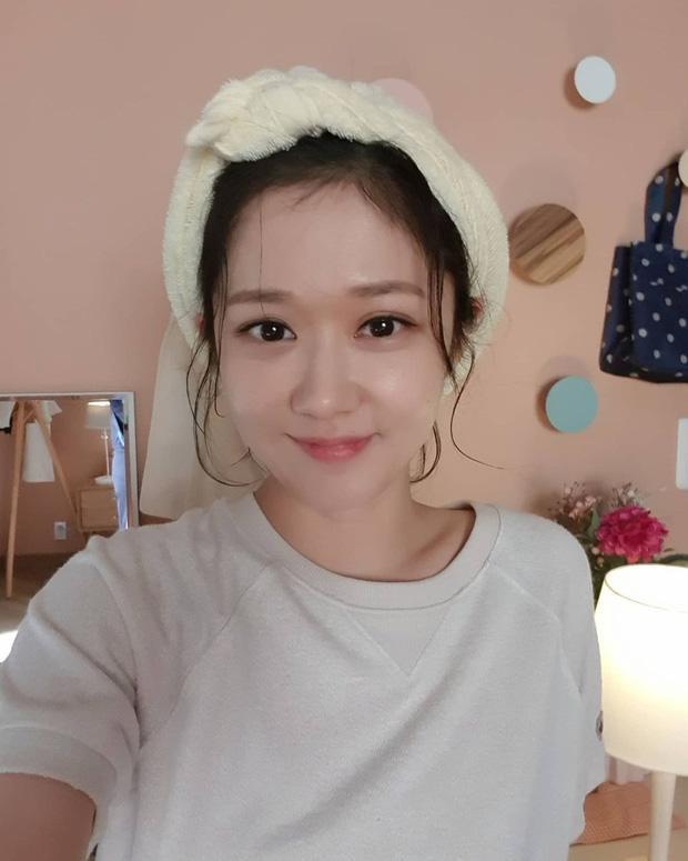 "Ma cà rồng" Jang Na Ra lộ dấu hiệu lão hóa, là do quên trang điểm "hack tuổi"? - 3