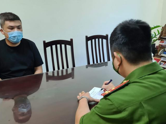 Pháp luật - [Clip] "Ông trùm" đường dây đánh bạc nghìn tỷ, chủ của nhiều "siêu xe" khai gì tại cơ quan công an?