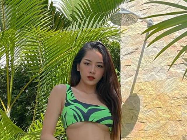 Sao Việt - Loạt hình ảnh gây bất ngờ của Chi Pu, Vũ Ngọc Anh