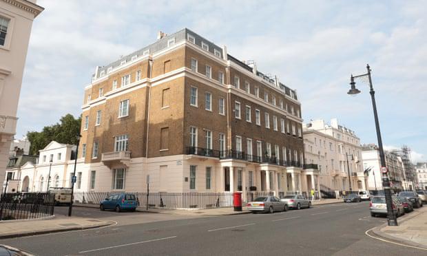 Abdullah có một danh mục đầu tư gồm 7 bất động sản sang trọng ở Vương quốc Anh được mua từ năm 2003 đến năm 2011 - trong đó có ba bất động sản ở Belgravia, London. Ảnh: Martin Godwin / The Guardian