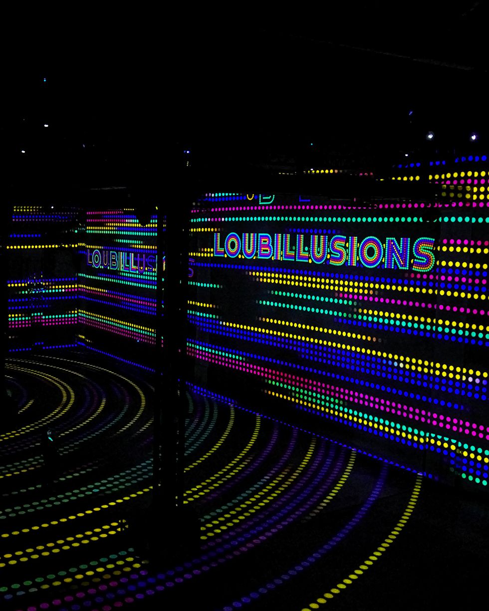 “Huyền thoại giày đỏ” Christian Louboutin trải nghiệm mới trong bộ sưu tập Xuân Hè 2022 - 2