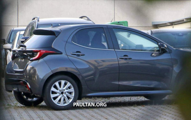 Lộ diện Mazda2 2023 chung nền tảng với Toyota Yaris Hybrid - 6