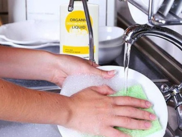 Ẩm thực - 5 sai lầm khi rửa bát nhiều người vẫn mắc phải