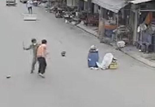 Ảnh cắt từ clip mạng xã hội.