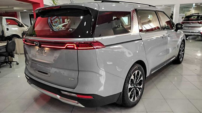 Nhiều đại lý nhận cọc dòng xe KIA Sedona thế hệ mới, ngày ra mắt cận kề - 4