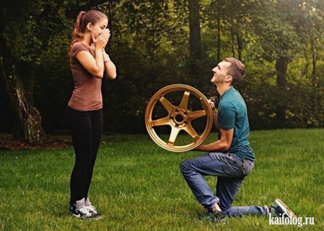 Anh chỉ còn món quà nhỏ này tặng em thôi.