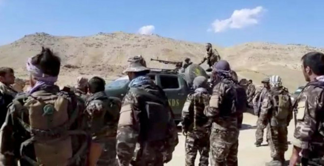 Trong đêm 5 rạng sáng 6/10, Taliban
đã mở một đợt công kích lớn với yểm trợ bằng súng cối từ huyện
Rokha thuộc tỉnh Panjshir và từ tỉnh Kapisa về hướng cao điểm
Dastak ở đông nam thủ phủ Barazak, nhằm tiêu diệt phe kháng
chiến.