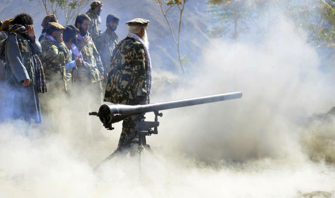 Giao tranh cũng nổ ra ác liệt ở phía
tây nam của tỉnh Panjshir. Bằng đòn tấn công đột kích, bất ngờ,
FANR khiến cho Taliban liên tục gặp khó khăn để chống đỡ.