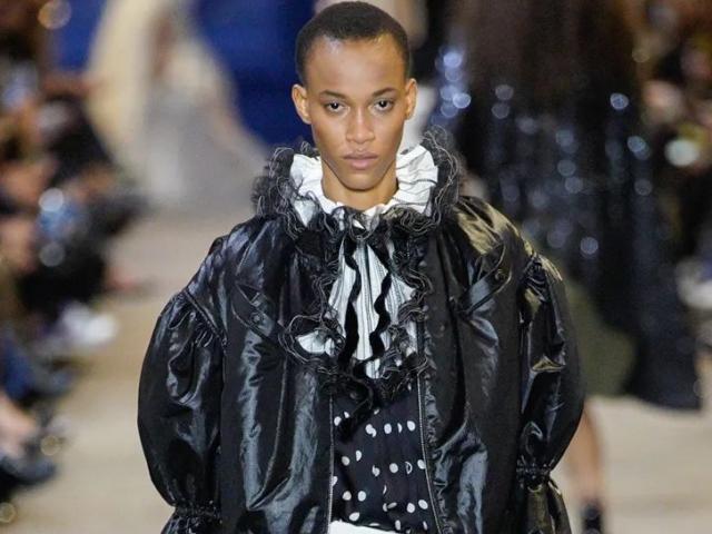 Thời trang - Nicolas Ghesquière đưa phong cách hoàng tộc vào bộ sưu tập của Louis Vuitton