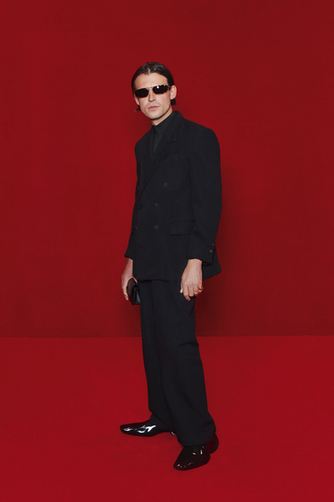 Balenciaga khiến khán giả tròn mắt khi đem gia đình Simpson lên sàn diễn - 4