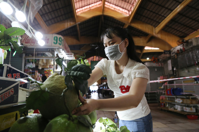 Ngày đầu tiên chợ mở cửa trở lại có tổng 150 tiểu thương đăng ký nhưng thực tế thì chỉ có 35 hộ hoạt động. Đến ngày hôm nay có 79 tiểu thương hoạt động.