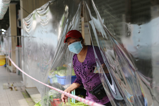 Dù sức mua không được như lúc trước, nhưng với các tiểu thương được hoạt động trở lại đã rất vui.