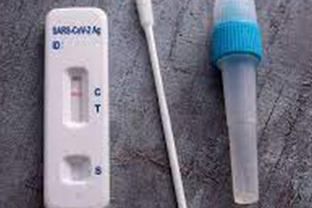F0 test nhanh âm tính 2 lần, PCR lại dương tính, có phải tái nhiễm SARS-CoV-2?