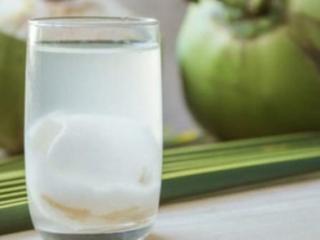 Sức khỏe đời sống - Không nên uống nước dừa vào những thời điểm này để tránh hệ lụy với sức khỏe