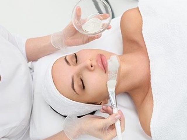 Làm đẹp - Những cách trị mụn thâm qua đêm bạn nên thử ngay trong mùa thu đông này