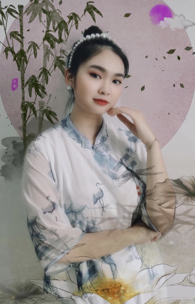 Nhiều người khen học trò Cẩm Ly ngày càng xinh đẹp, ra dáng thiếu nữ.
