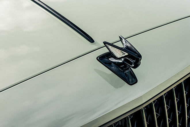 Ngắm màu sơn 100 năm tuổi có mặt trên xe Bentley thế hệ mới - 5