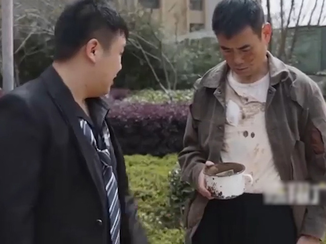 Cười 24H - Khinh thường người khác và cái kết