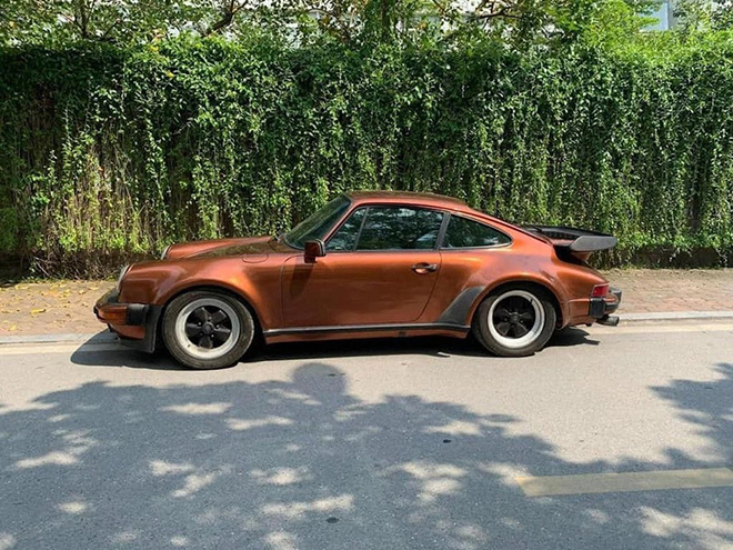 "Xế cổ" Porsche 930 Turbo màu độc xuất hiện tại Sài Gòn - 5