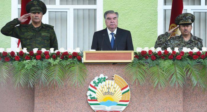 Quan hệ Tajikistan và nước láng giềng
Afghanistan đang căng thẳng sau khi Tổng thống Emomali Rakhmon từ
chối công nhận chính quyền mới của Taliban ở Kabul.