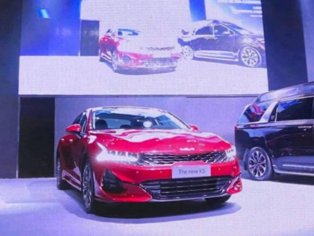 Ô tô - Kia K5 2022 mở bán tại Việt Nam, giá từ 869 triệu