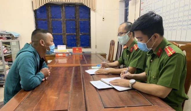 Đối tượng Nguyên tại cơ quan công an