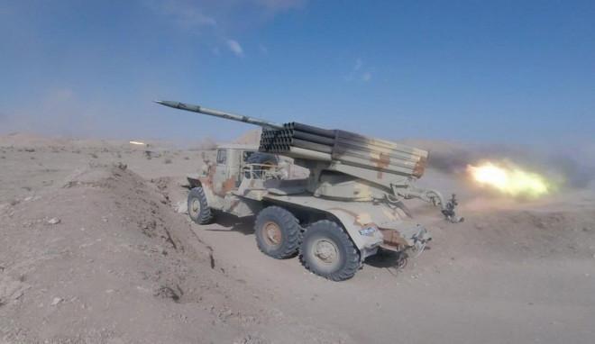 Ngoài ra, Nga trang bị cho căn cứ 201
rất nhiều tổ hợp pháo phóng loạt biệt danh "hỏa thần" BM-21
Grad.Với sức công phá cực lớn, pháo phản lực được cho là dòng vũ
khí phi hạt nhân nguy hiểm nhất hiện nay.